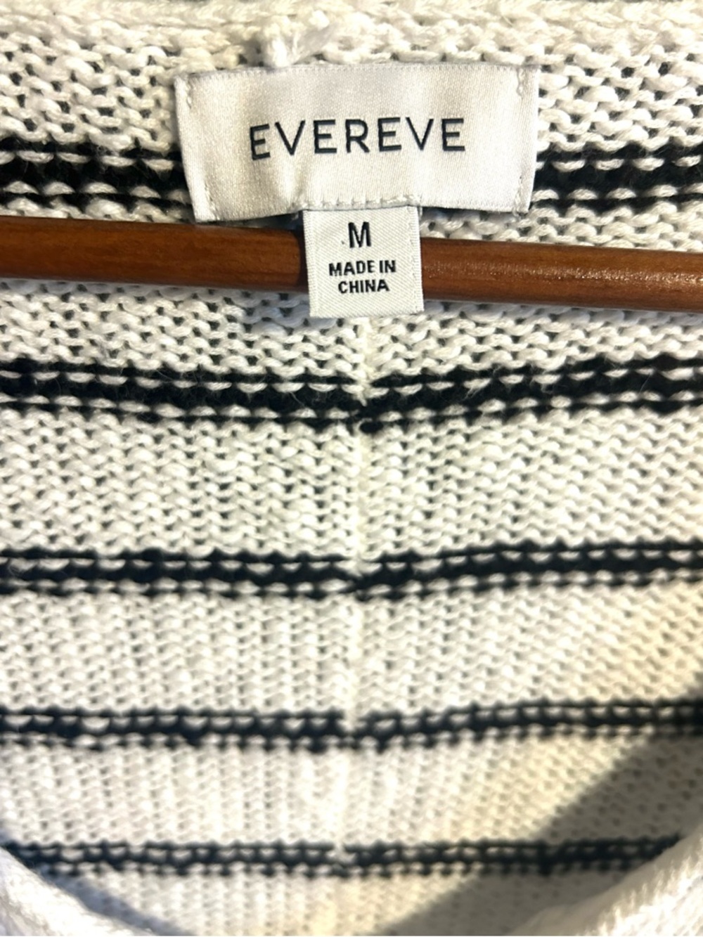 Evereve Striped V-Neck Knit Tshirt 100% Cotton M Black White Nautical Cap Sleeve - Picture 3 of 6